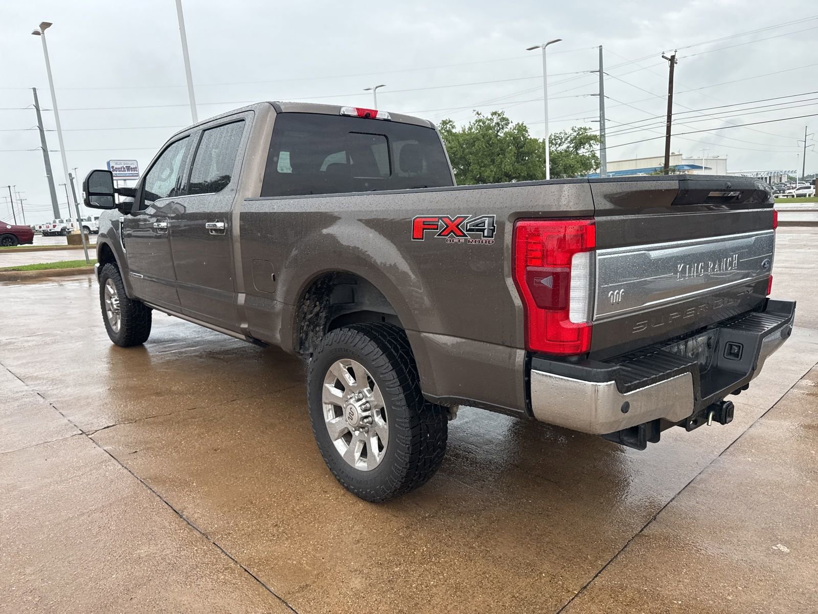 Used 2017 Ford F250 King Ranch w/ King Ranch Ultimate Package AWD/4WD image 5