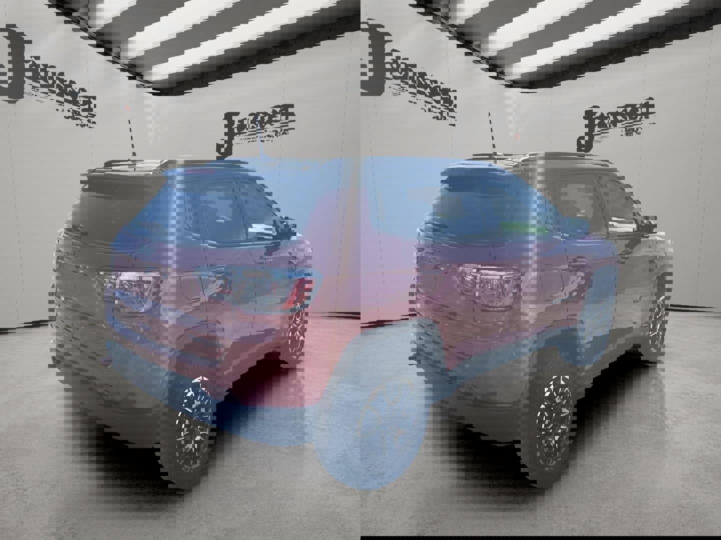 Used 2025 Jeep Compass Trailhawk image 4