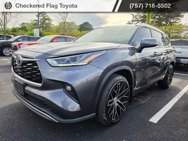 Used 2022 Toyota Highlander Platinum image 1
