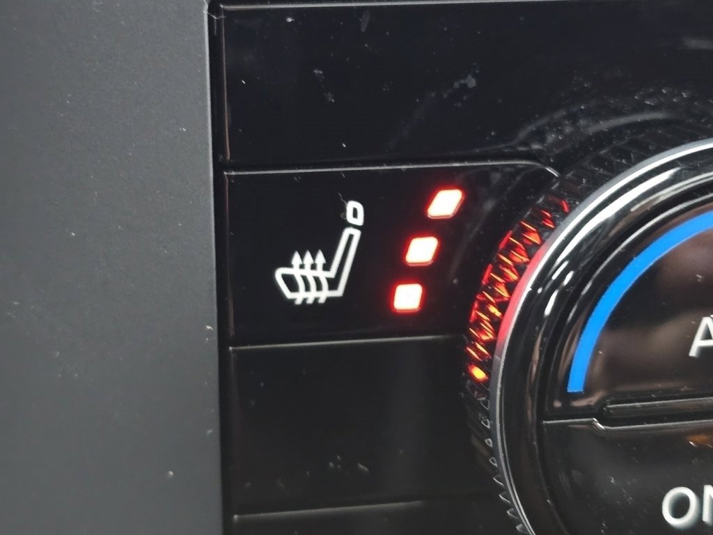 Certified 2024 Nissan Rogue SV w/ SV Premium Package image 6