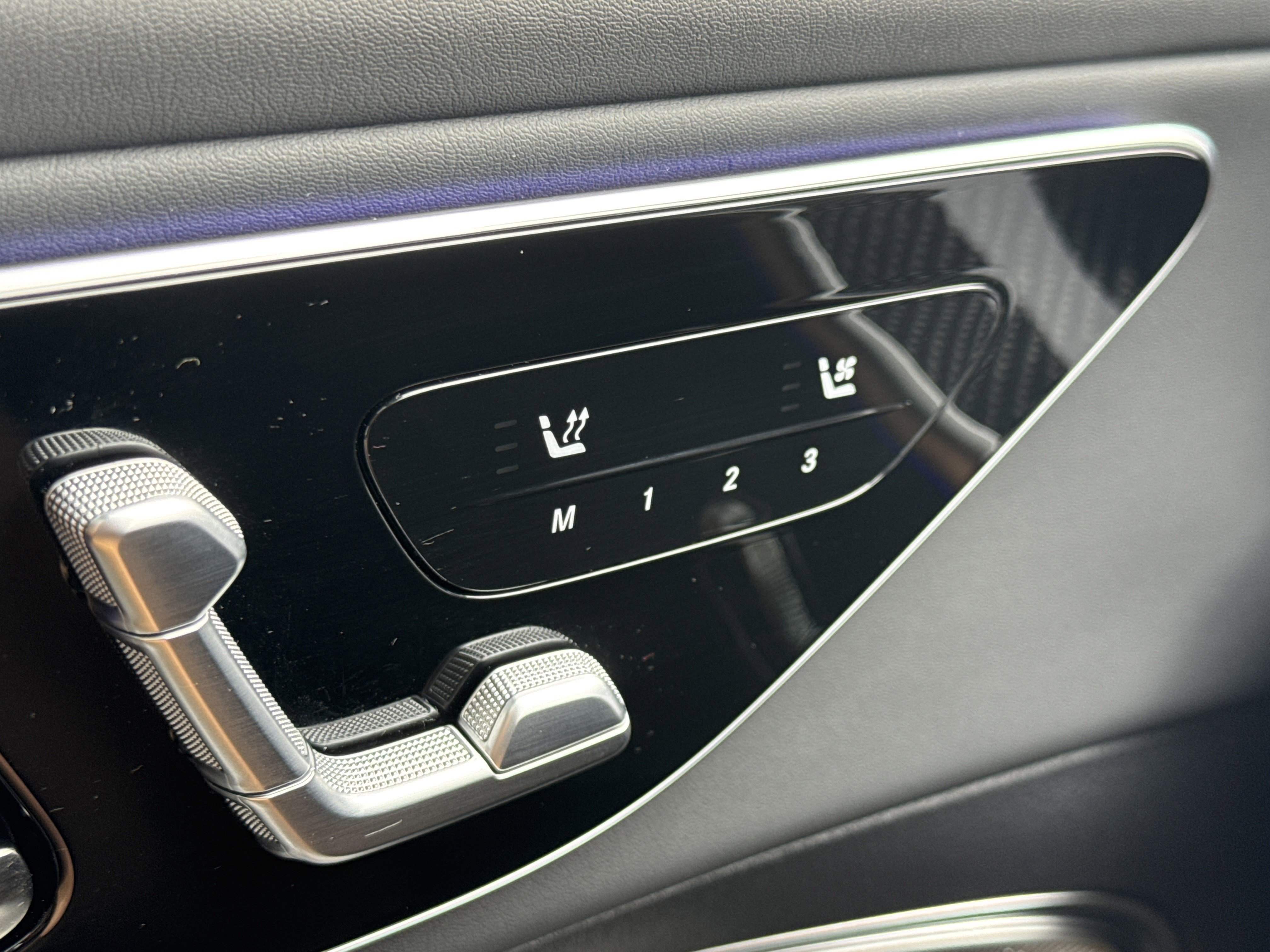 Used 2025 Mercedes-Benz GLC 43 AMG 4MATIC image 23