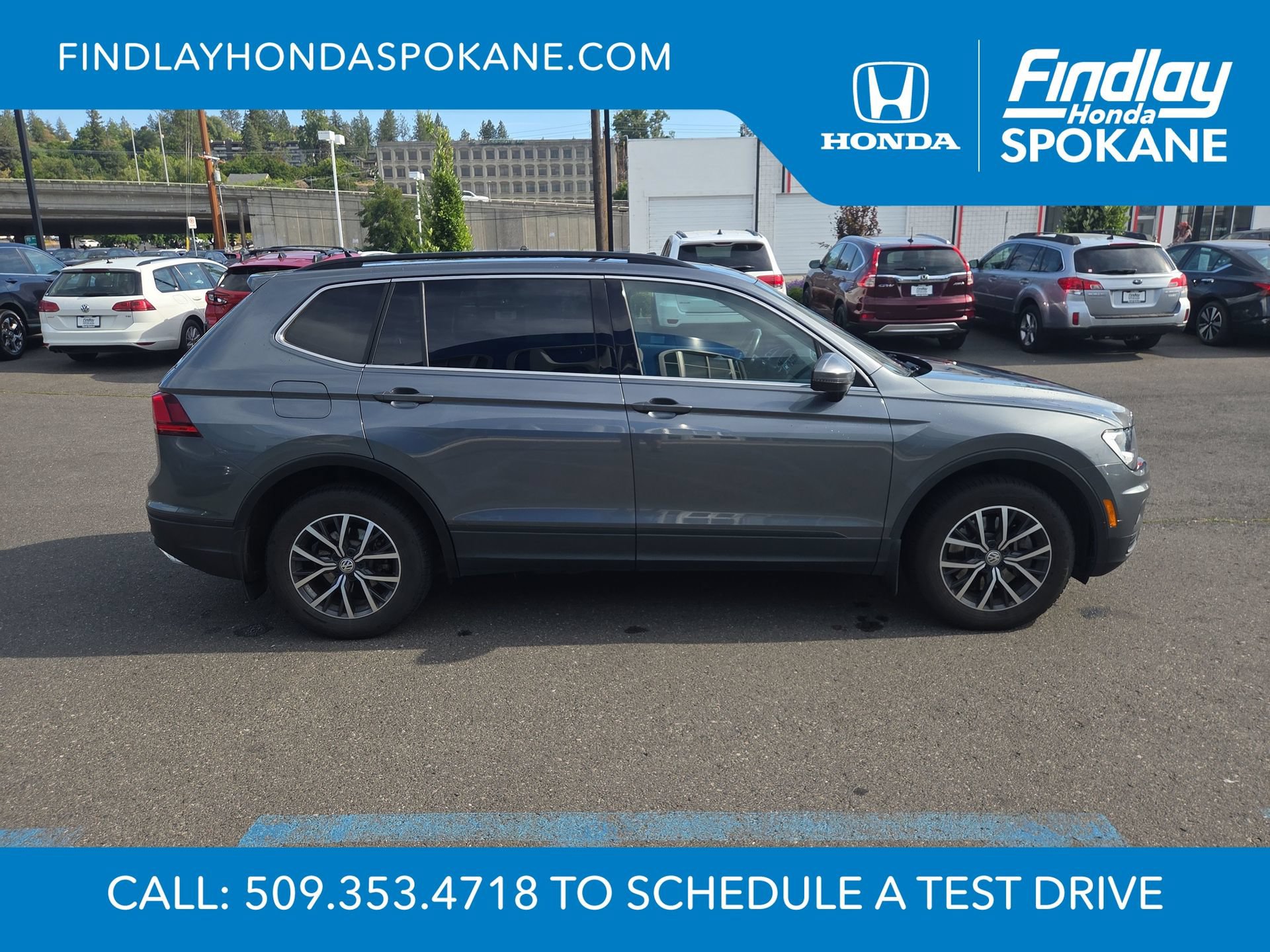 Used 2019 Volkswagen Tiguan SE w/ Panoramic Sunroof Package AWD/4WD image 6