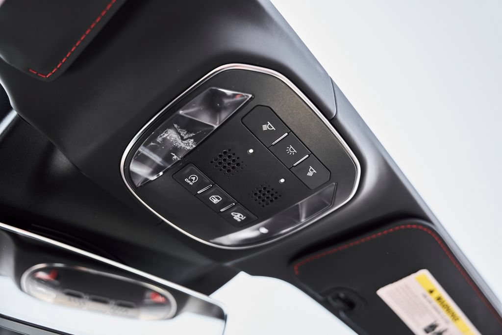 Used 2020 Ferrari Portofino RWD image 77