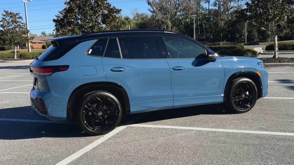 New 2026 Volkswagen Tiguan SE R-Line image 9