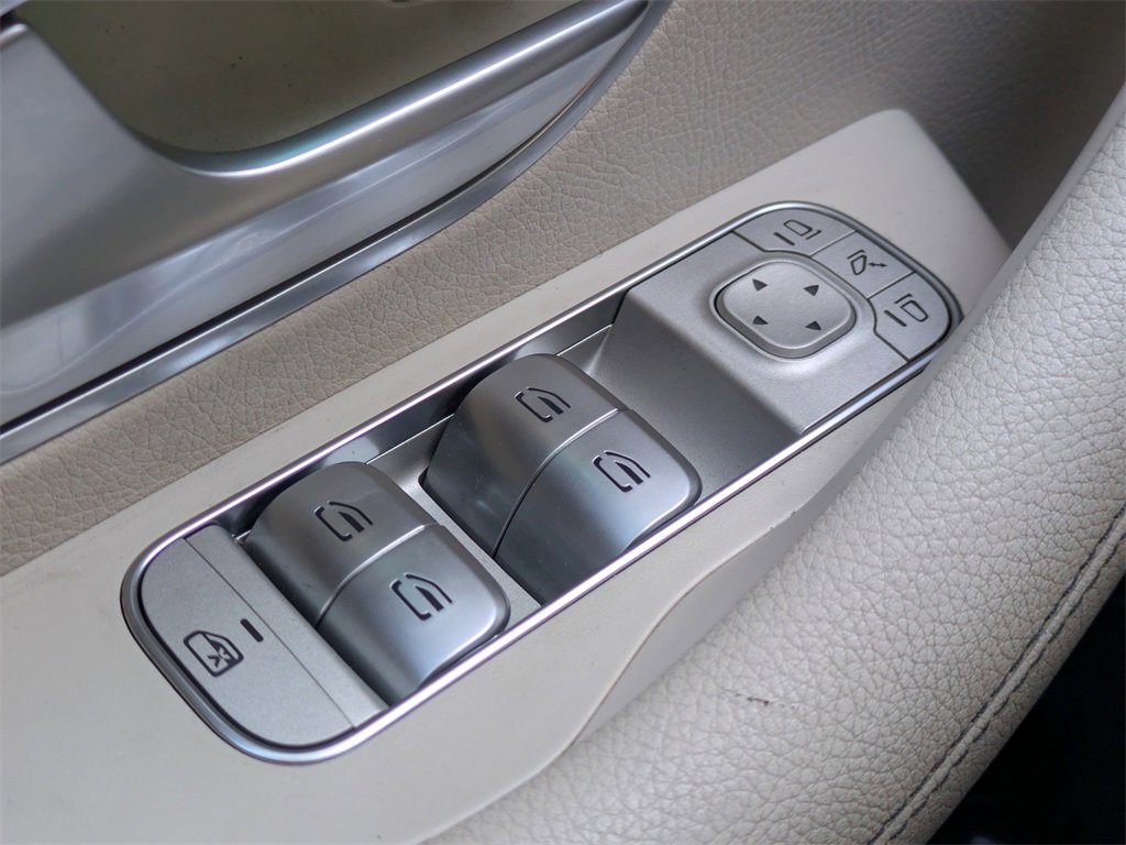 Used 2023 Mercedes-Benz GLS 450 4MATIC image 29