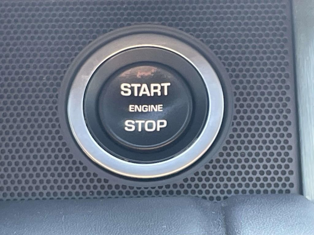 Used 2019 Land Rover Range Rover Long Wheelbase Supercharged image 30