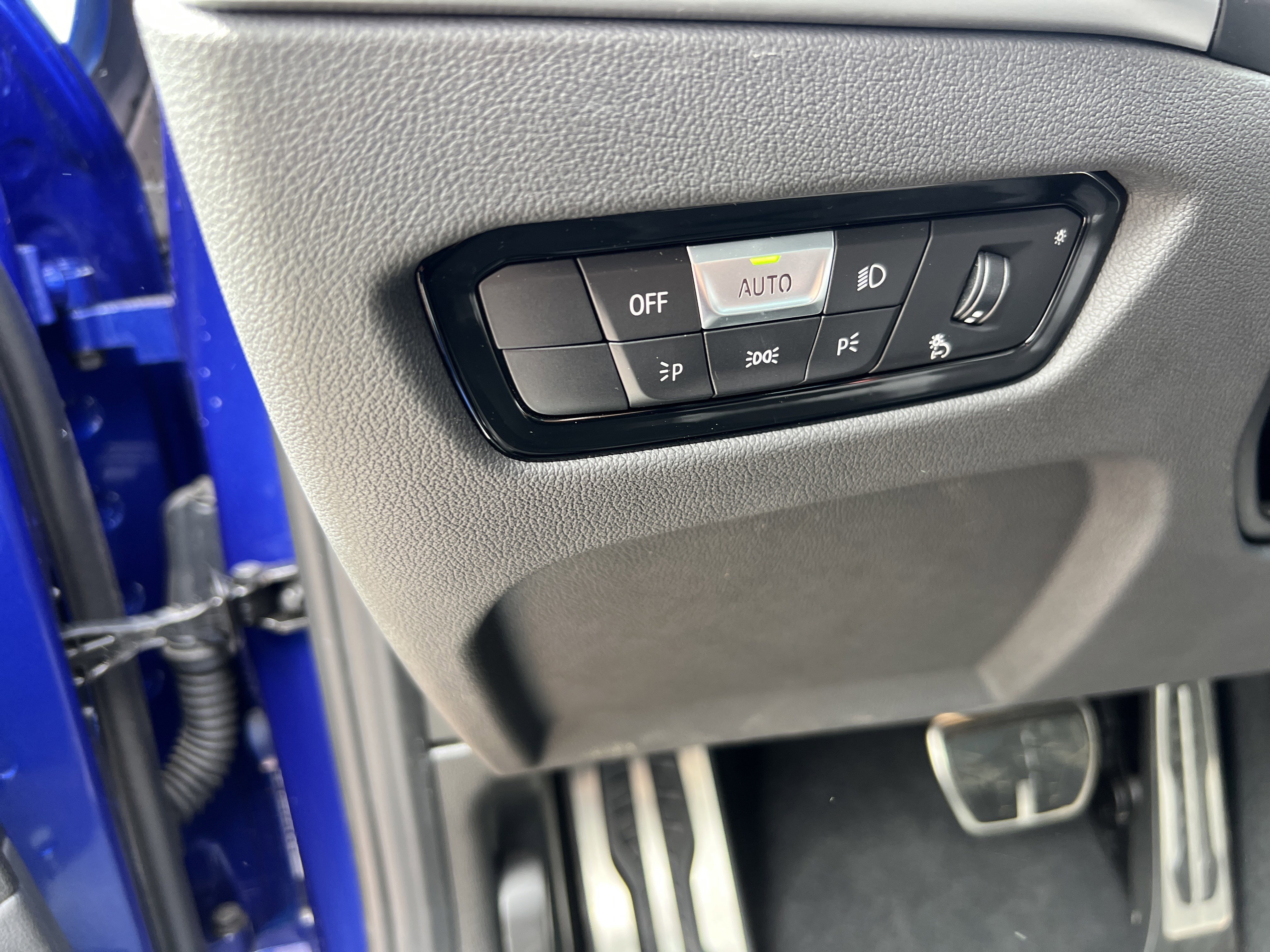 Certified 2025 BMW M340i image 37
