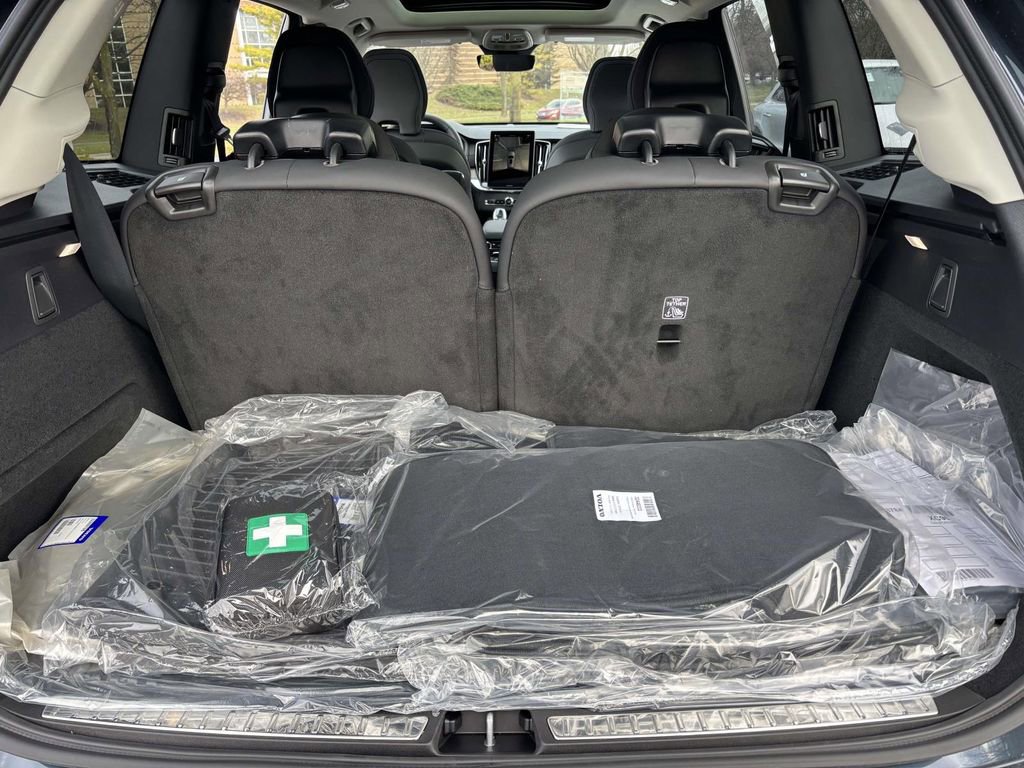 New 2026 Volvo XC90 B6 Plus image 9