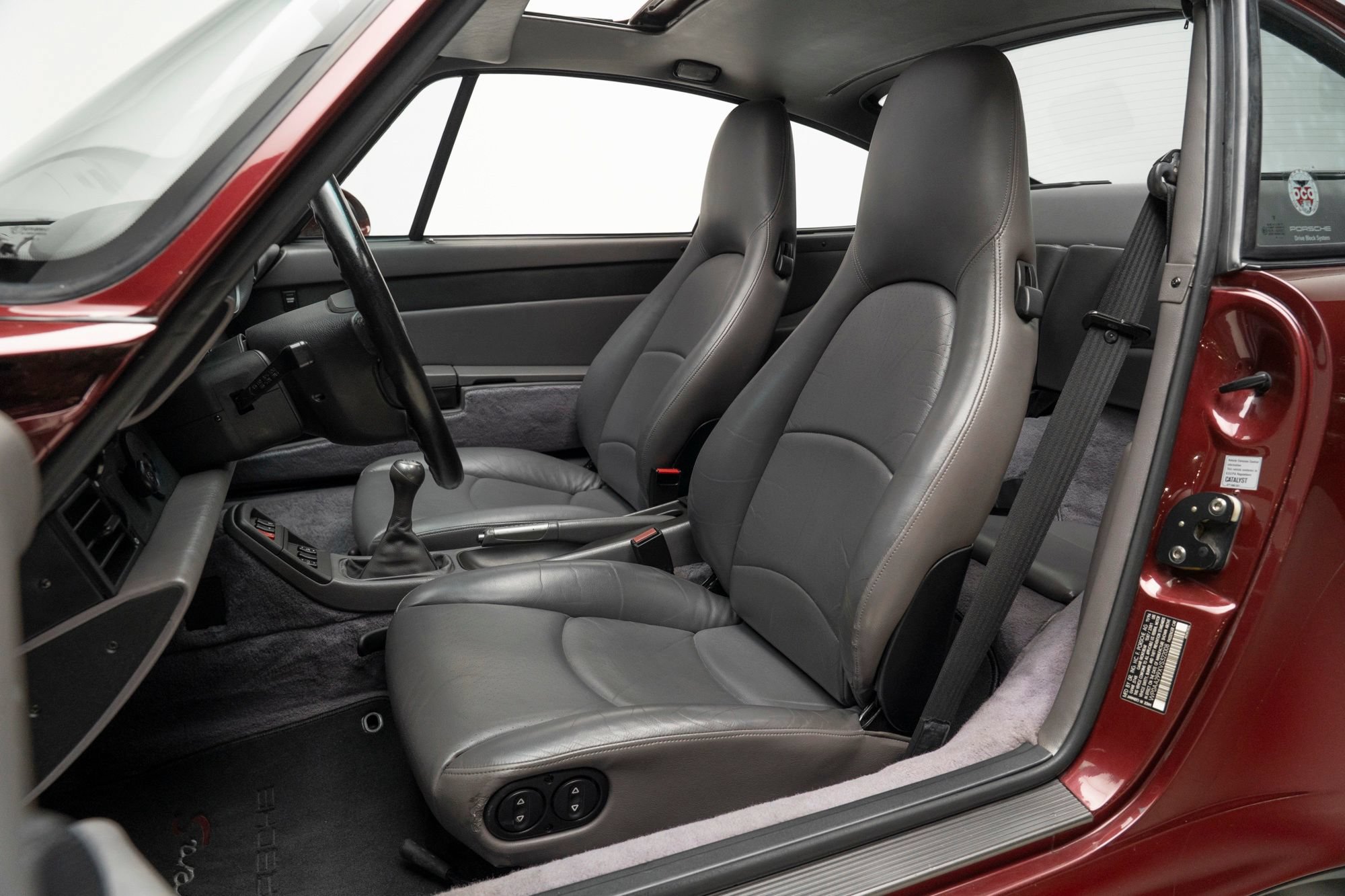 Used 1997 Porsche 911 Carrera S RWD image 3