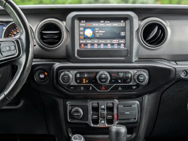 Used 2021 Jeep Gladiator Sport AWD/4WD image 15