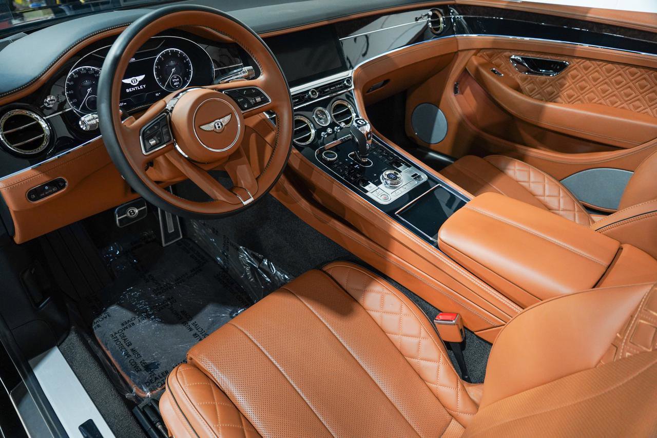 Used 2022 Bentley Continental GT image 2