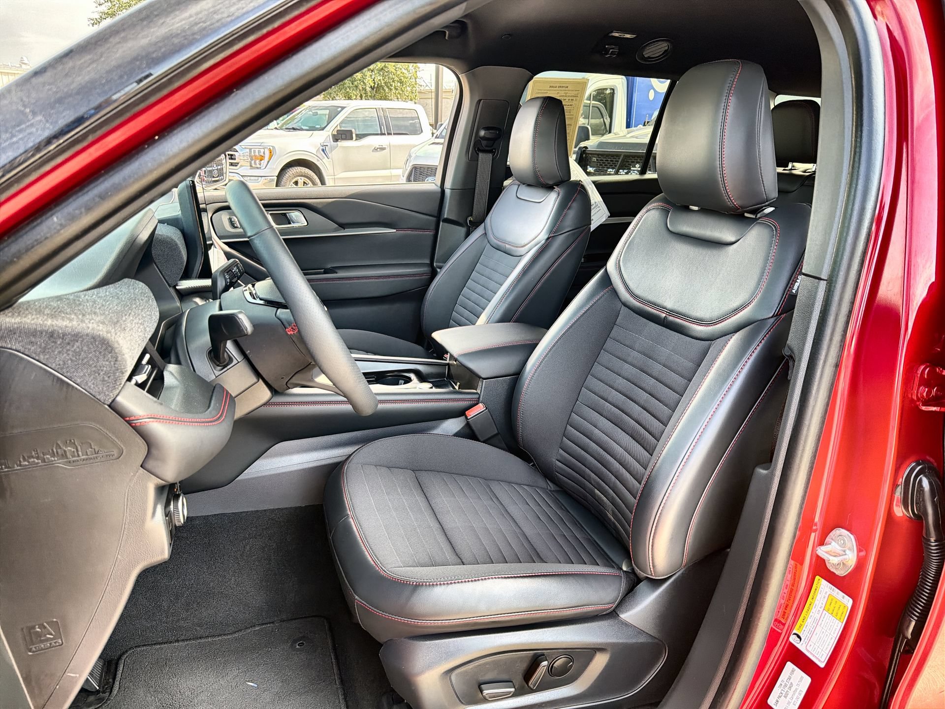 Used 2026 Ford Explorer ST-Line w/ ST-Line Street Pack RWD image 11