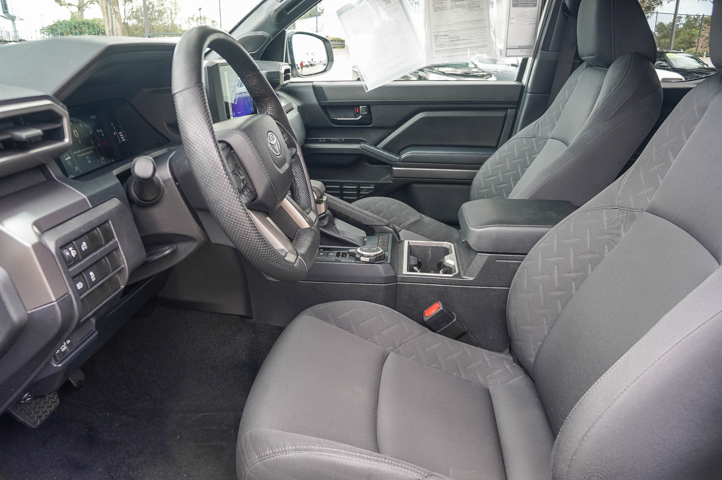 Used 2024 Toyota Tacoma SR5 AWD/4WD image 19