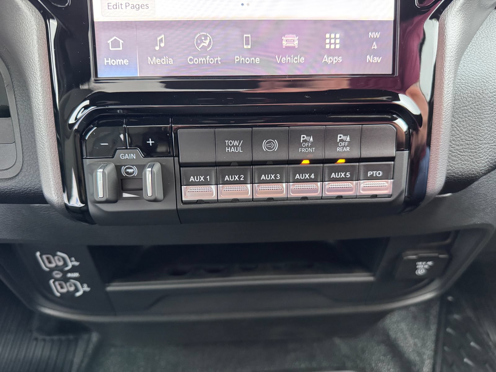 New 2025 RAM 5500 2WD Regular Cab image 15