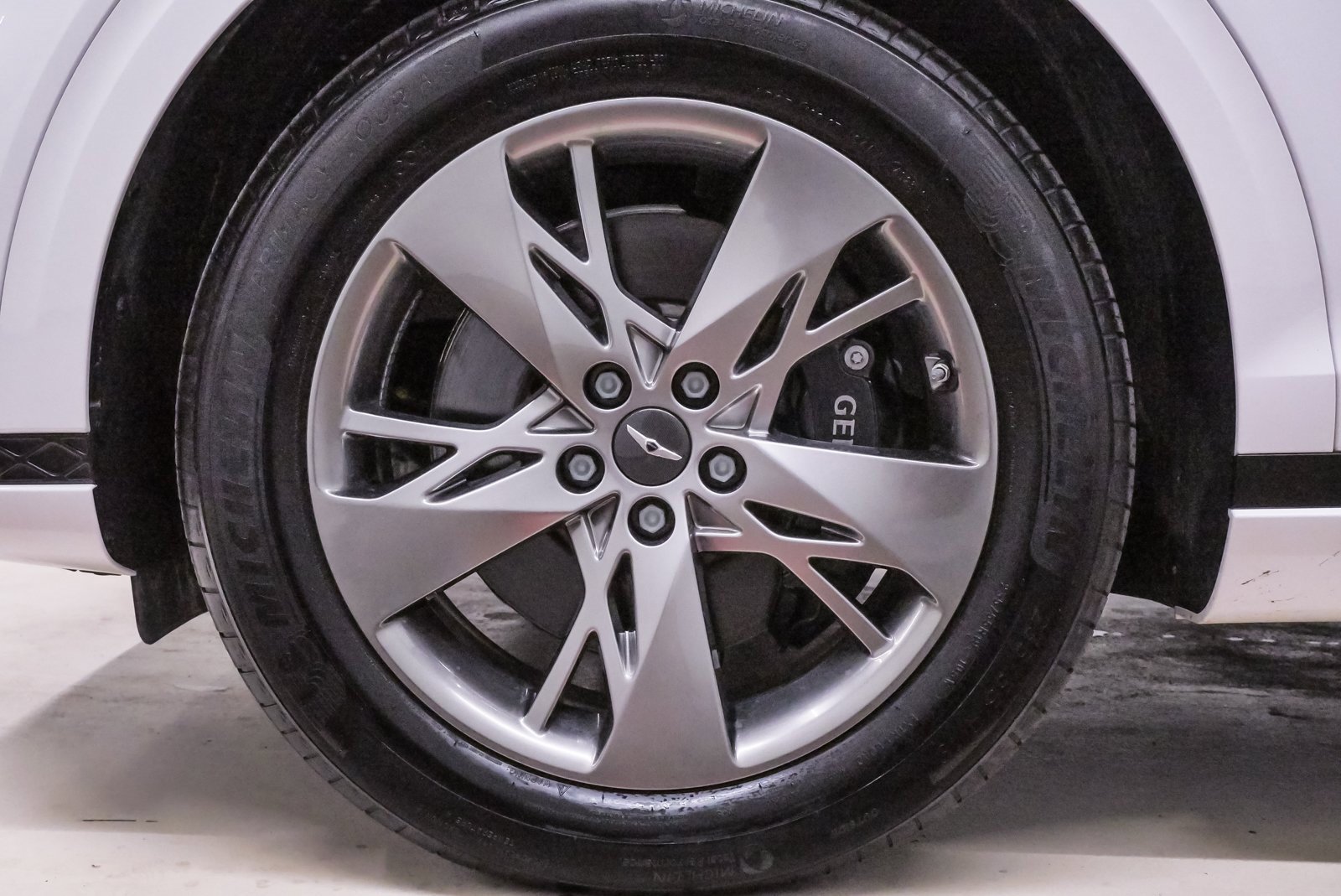 Certified 2025 Genesis GV70 3.5T Sport image 27