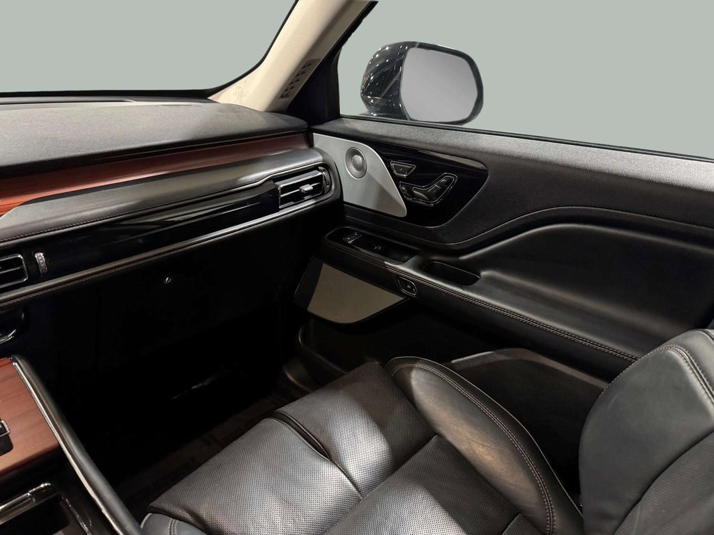 Certified 2022 Lincoln Aviator Grand Touring w/ Equipment Group 301A image 21
