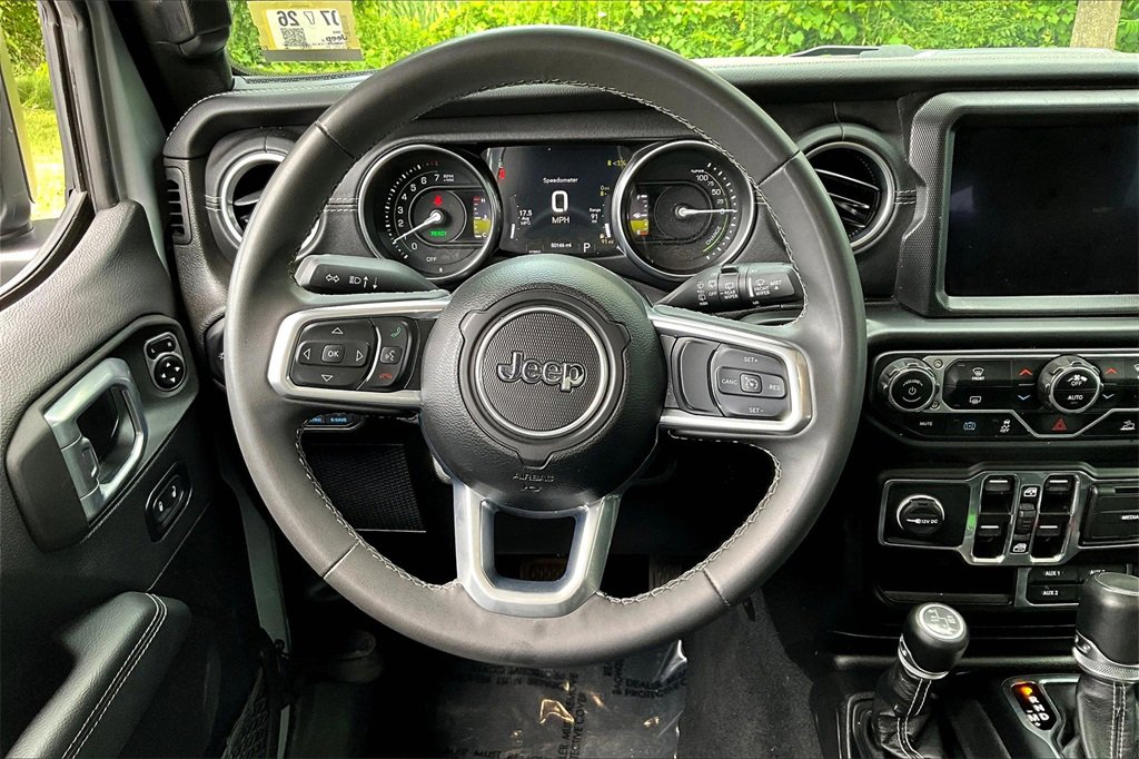 Used 2023 Jeep Wrangler Unlimited Sahara image 17