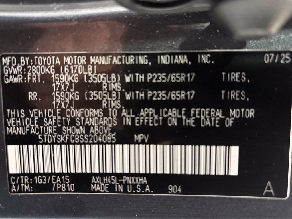 Used 2025 Toyota Sienna XLE AWD/4WD image 11