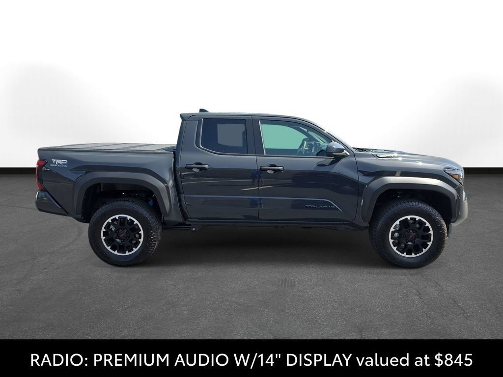 Used 2025 Toyota Tacoma TRD Off-Road AWD/4WD image 5