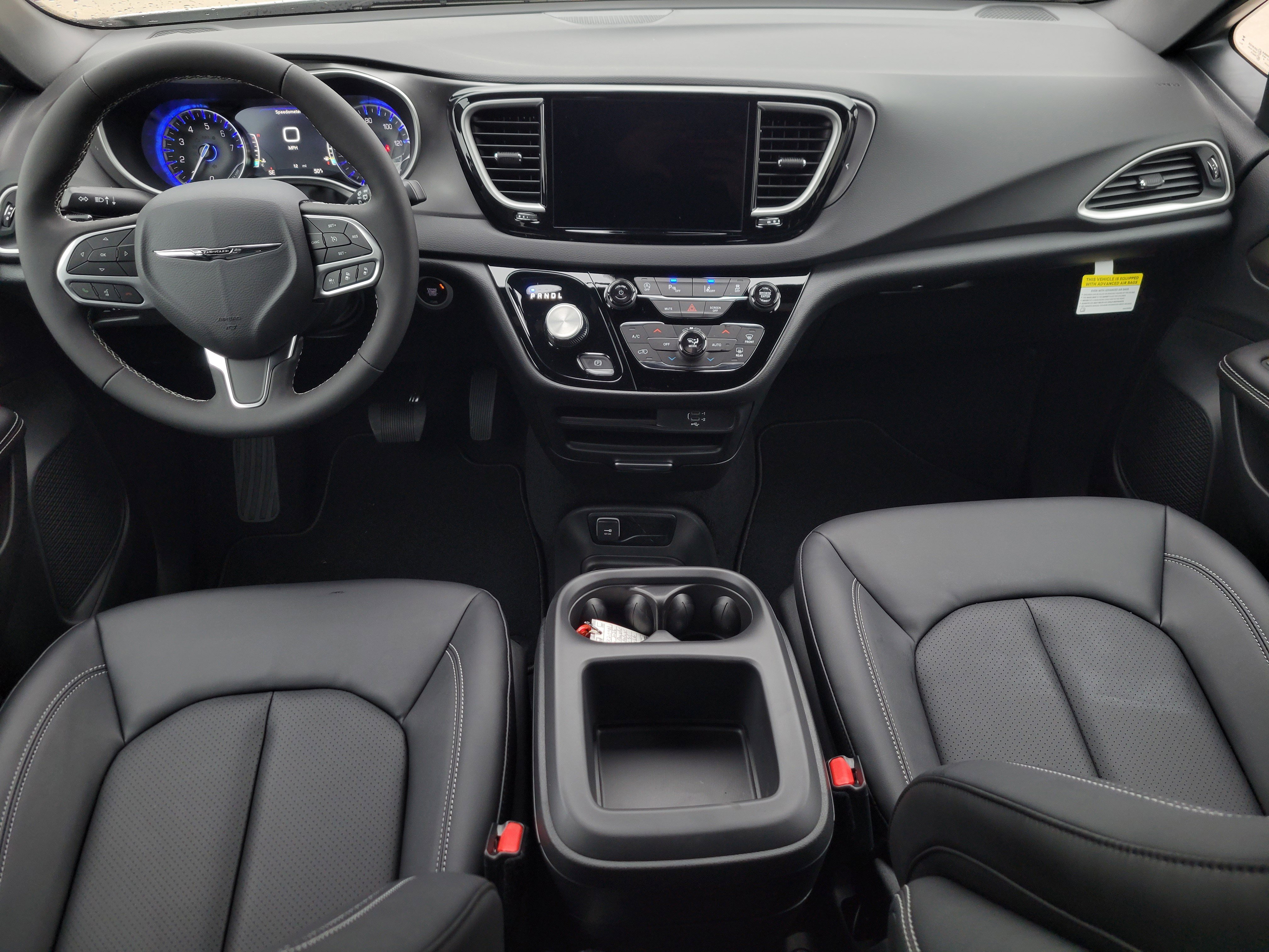 New 2026 Chrysler Voyager LX image 11