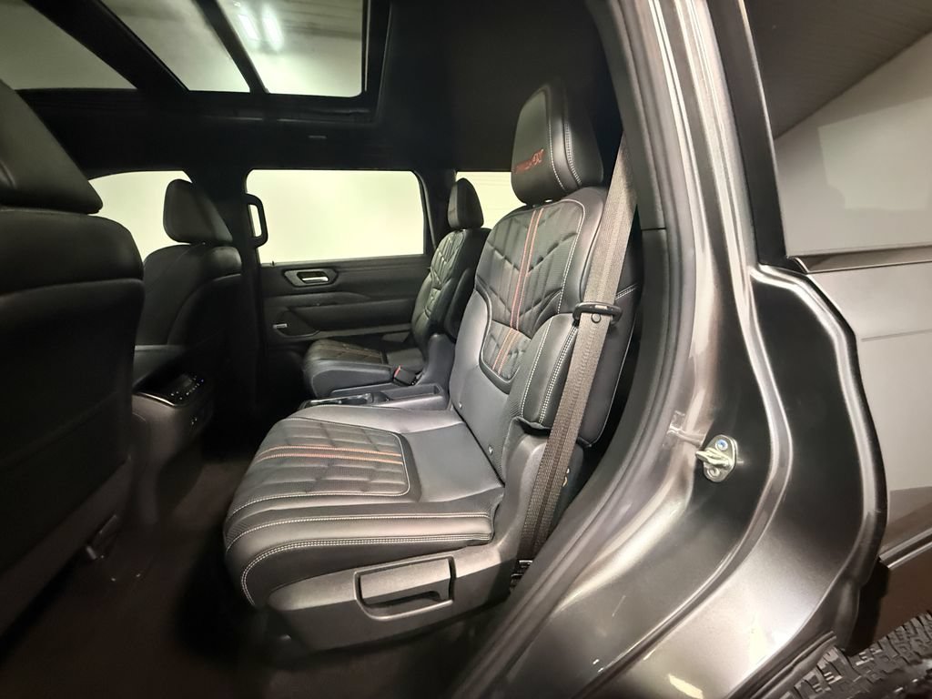 Used 2026 Nissan Armada PRO-4X AWD/4WD image 8