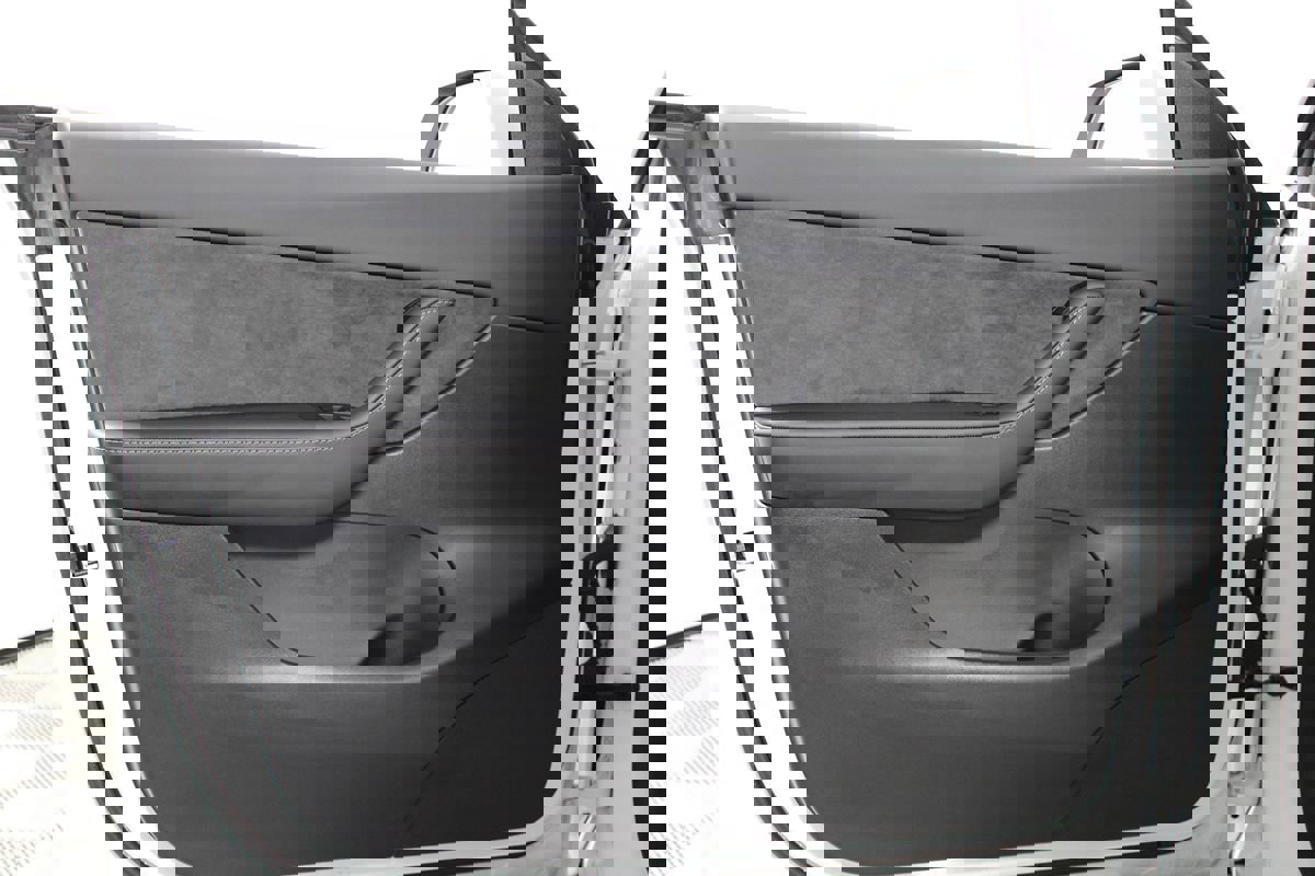 Used 2022 Tesla Model Y Performance image 6