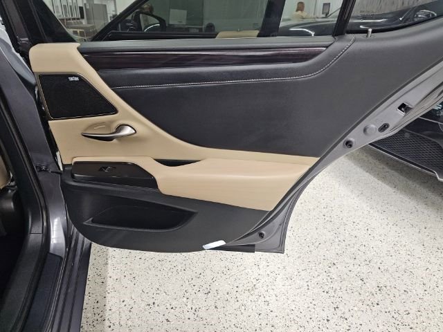 Used 2021 Lexus ES 300h w/ Premium Package image 28