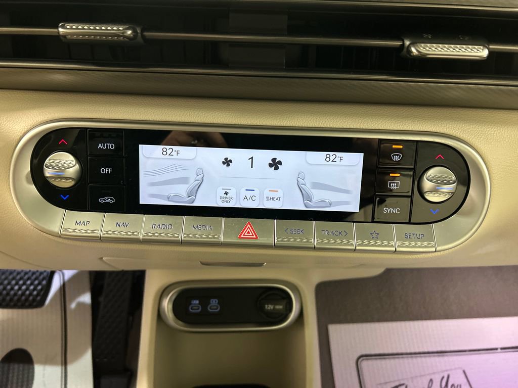 Used 2025 Genesis GV60 RWD image 17