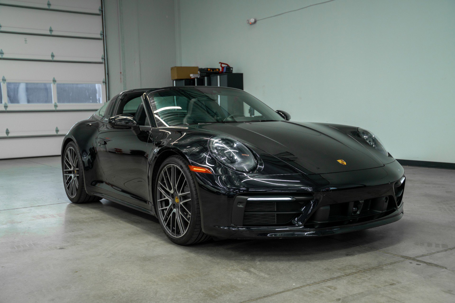 Used 2024 Porsche 911 Targa 4 w/ Sport Package AWD/4WD image 3