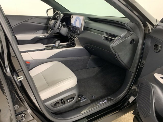 Used 2025 Lexus RX 350 F Sport w/ Accessory Package image 39