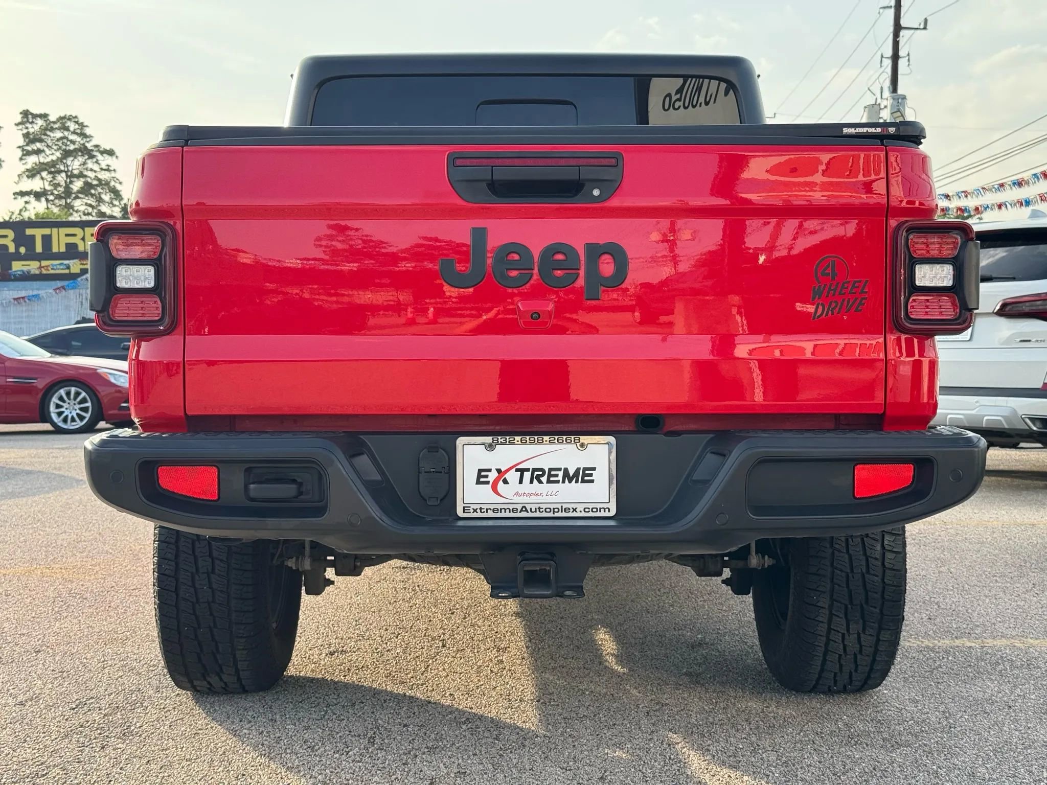 Used 2021 Jeep Gladiator Sport image 3