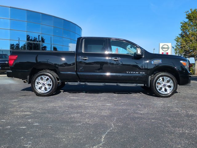 Certified 2022 Nissan Titan SV w/ SV Convenience Package image 4