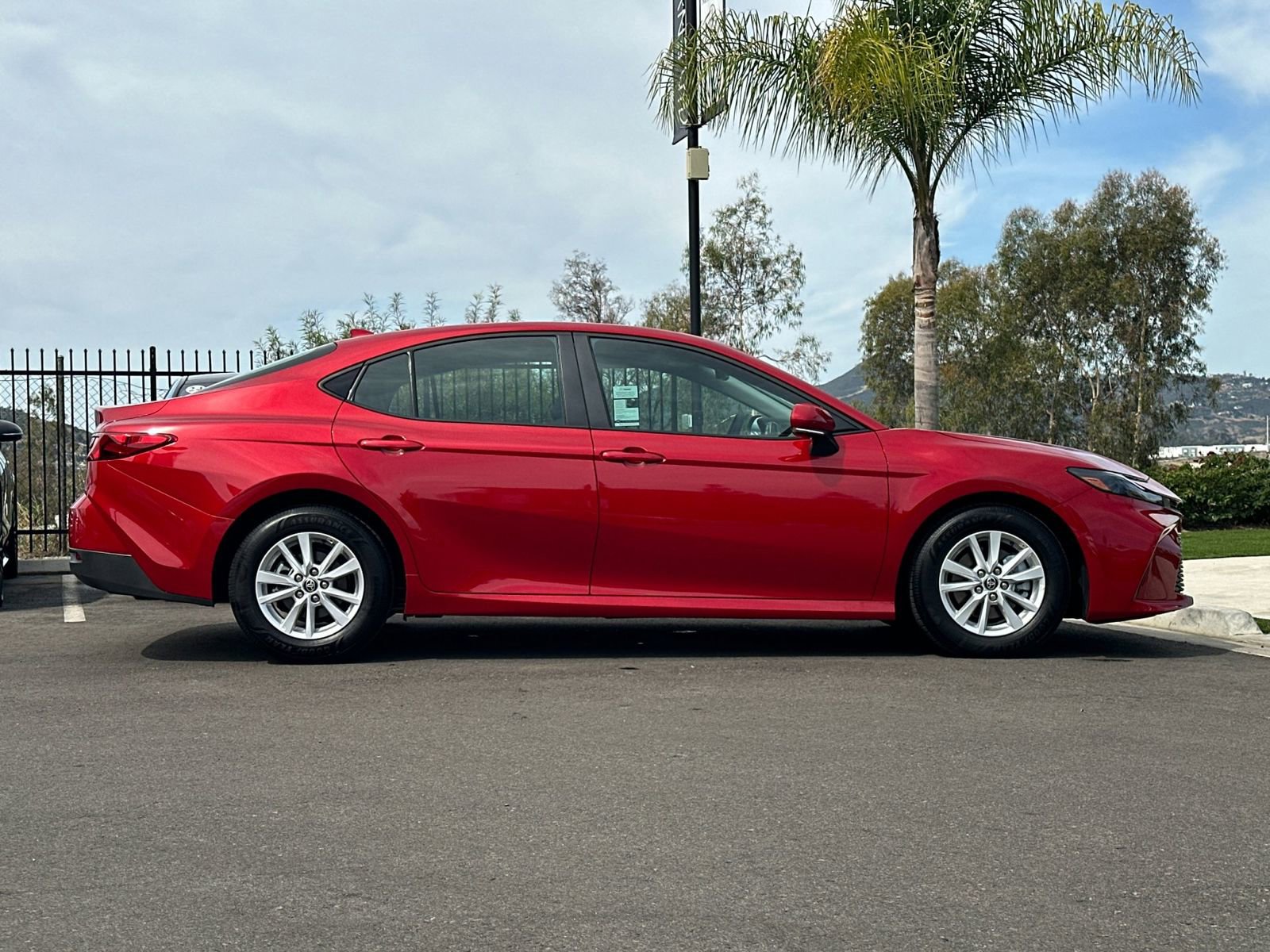 Used 2025 Toyota Camry LE w/ Convenience Package image 2