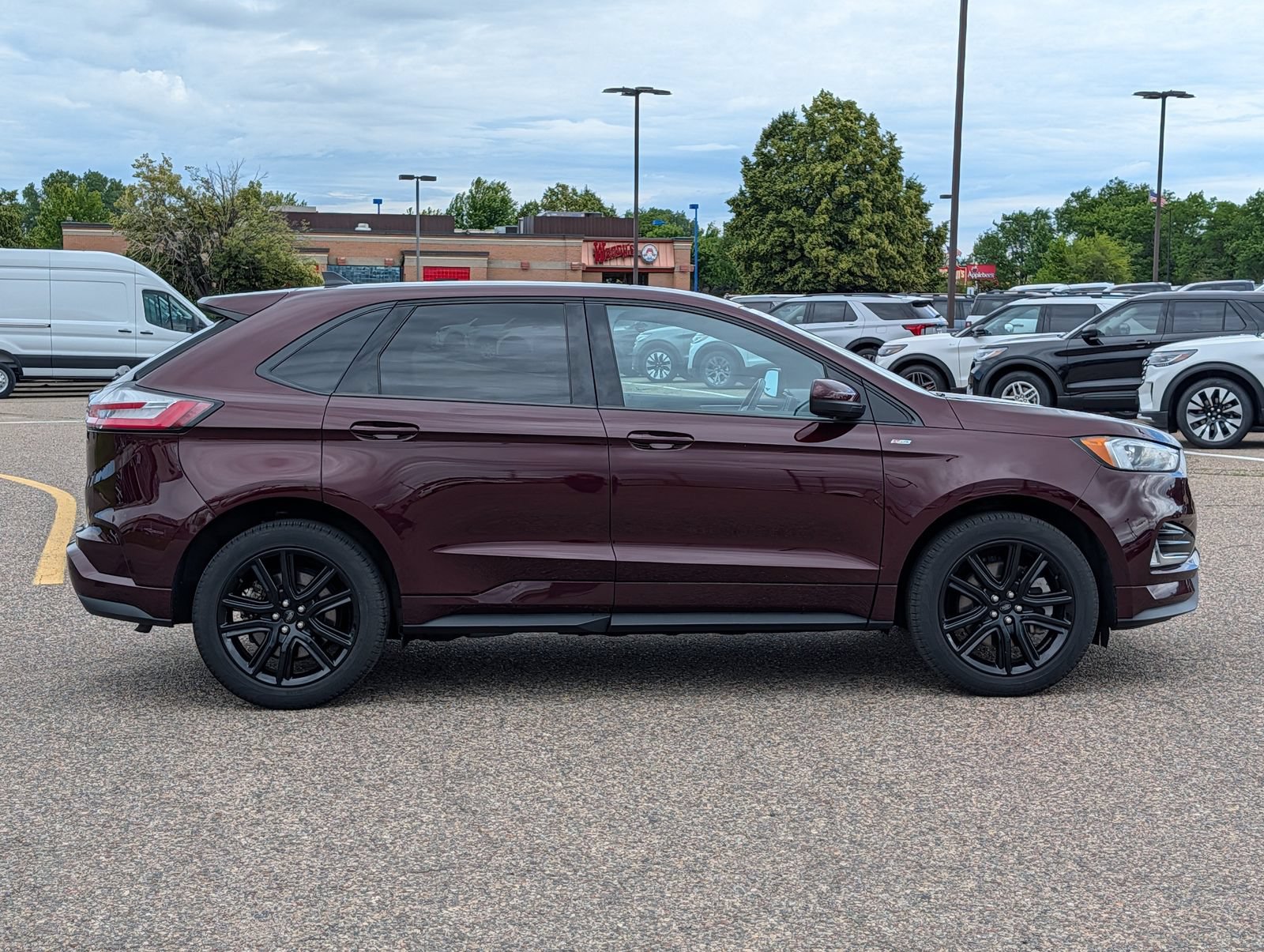 Certified 2023 Ford Edge ST-Line w/ Class II Trailer Tow Package AWD/4WD image 8