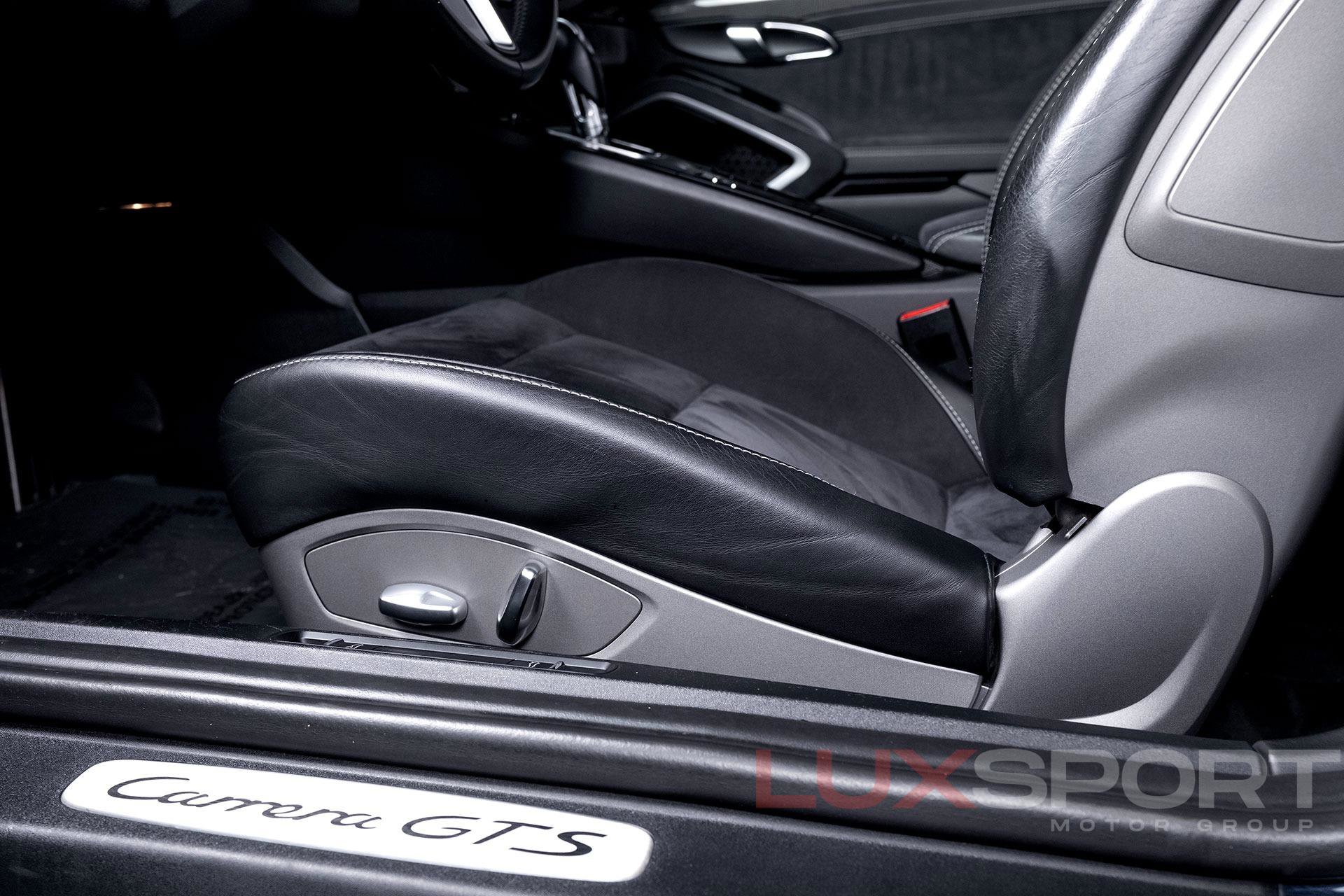 Used 2017 Porsche 911 Carrera GTS w/ GTS Interior Package image 22