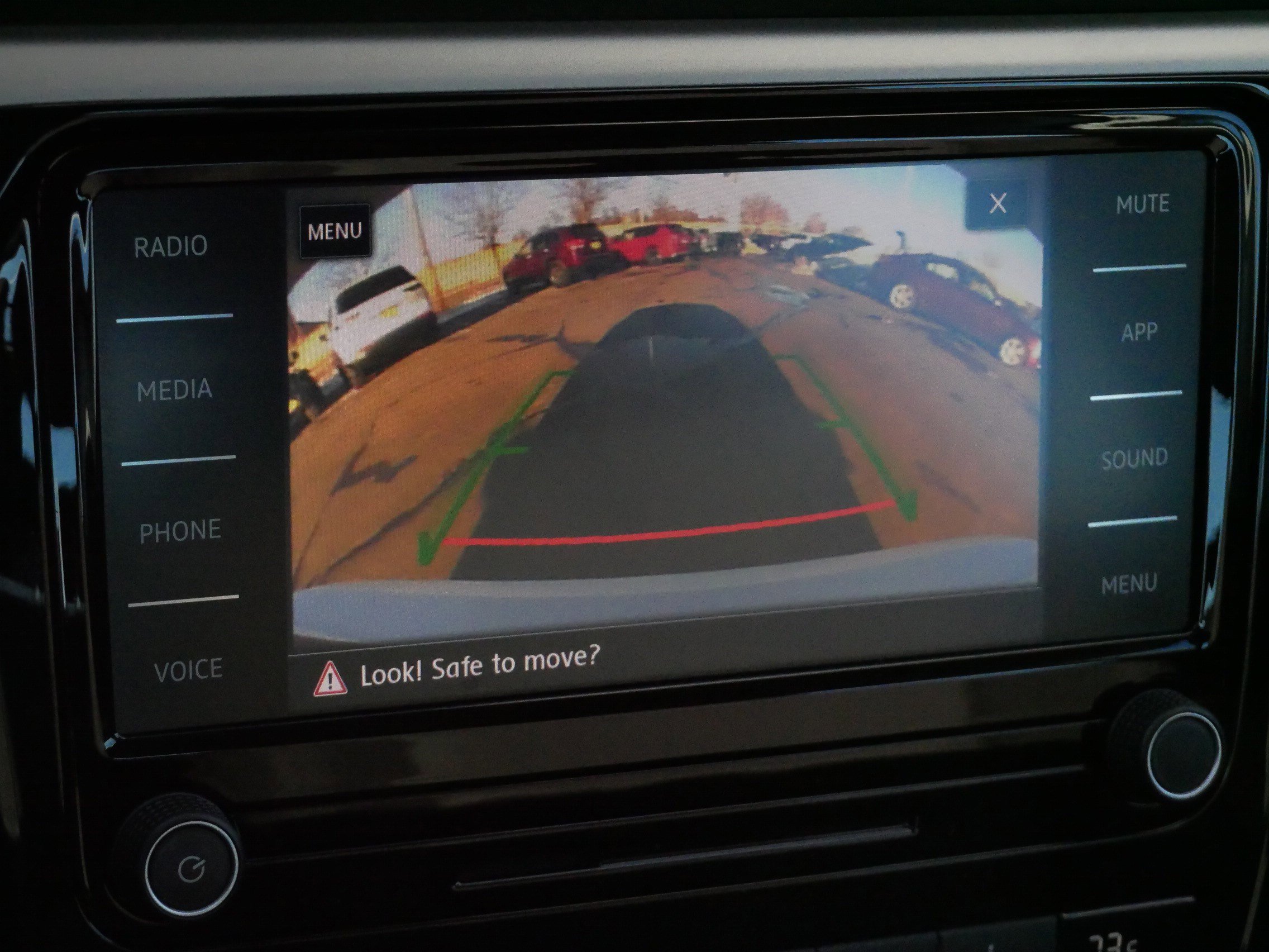 Certified 2020 Volkswagen Passat 2.0T SE w/ Sunroof Package image 29