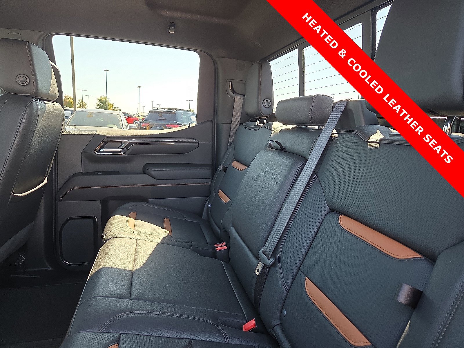 Used 2022 GMC Sierra 1500 AT4 w/ AT4 Preferred Package image 10