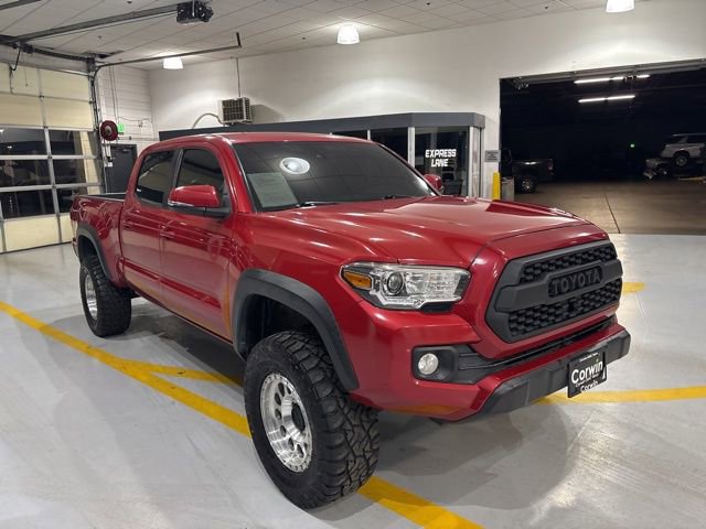 Used 2020 Toyota Tacoma TRD Off-Road w/ Technology Package image 3