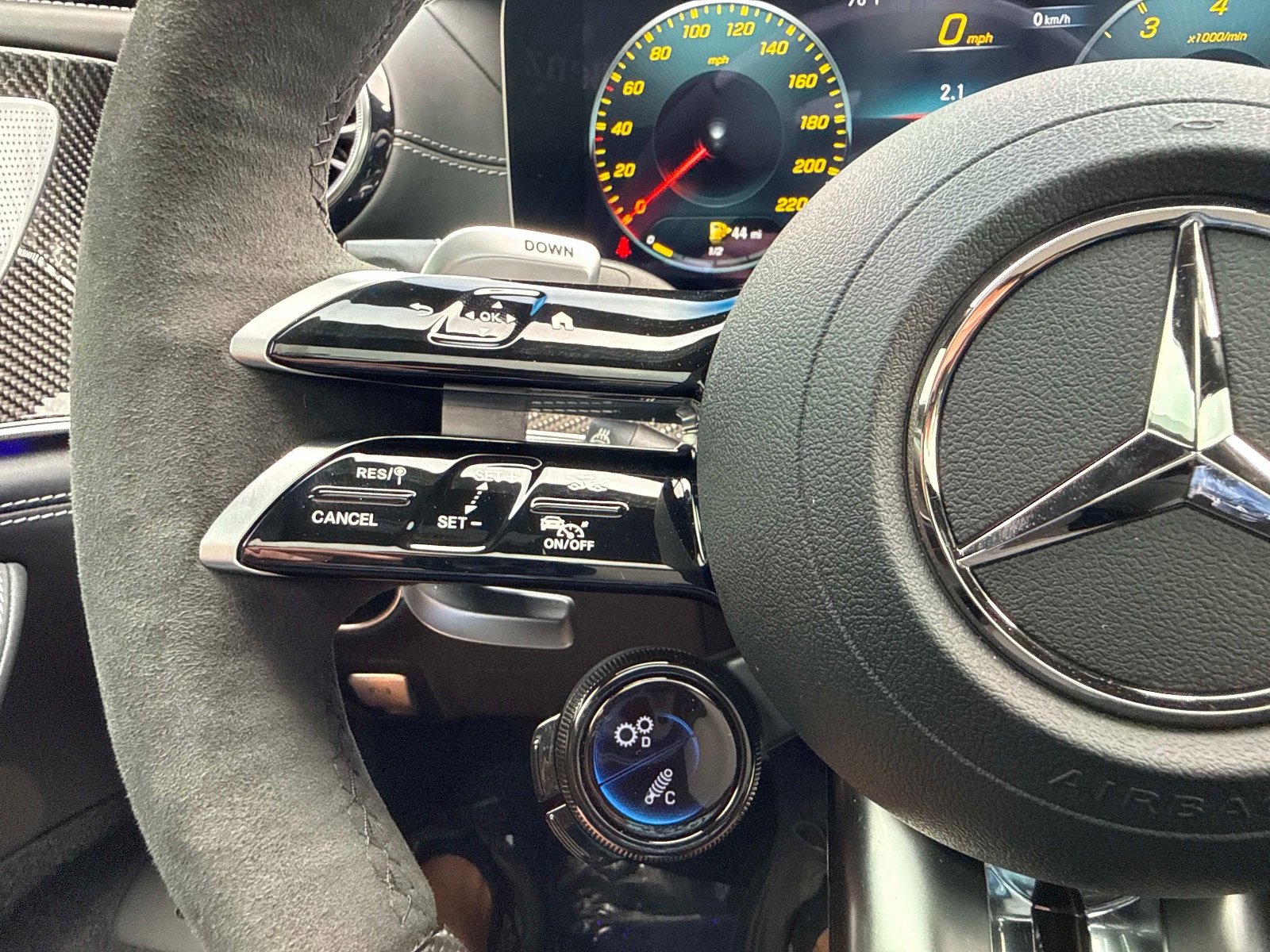 Used 2018 Mercedes-Benz AMG GT R image 32