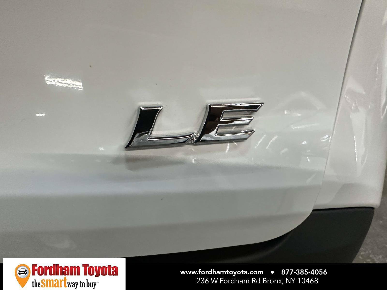 Used 2025 Toyota Sienna LE FWD image 13