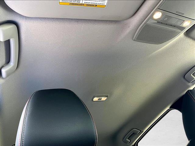 Used 2025 Nissan Kicks SR FWD image 17