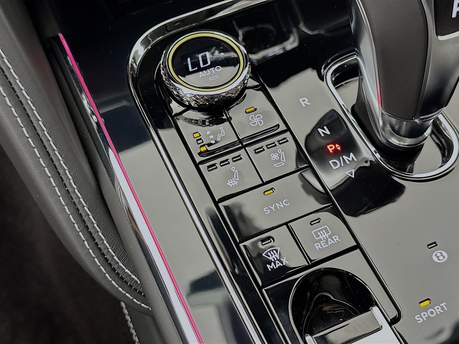 New 2026 Bentley Flying Spur V8 AWD/4WD image 29