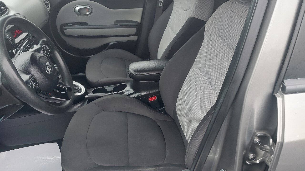 Used 2015 Kia Soul FWD image 17