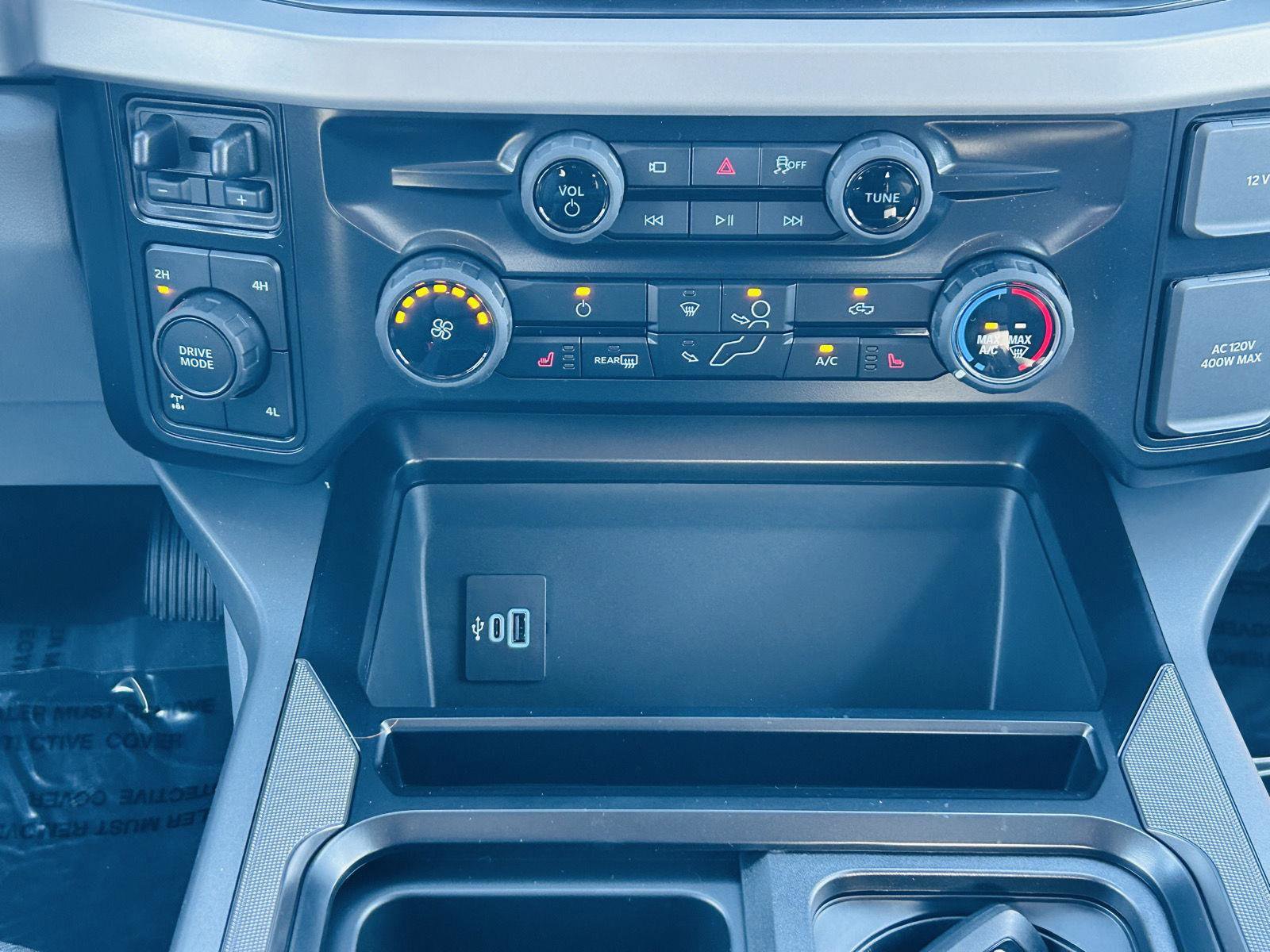 New 2026 Ford F250 XLT w/ XLT Premium Package image 27