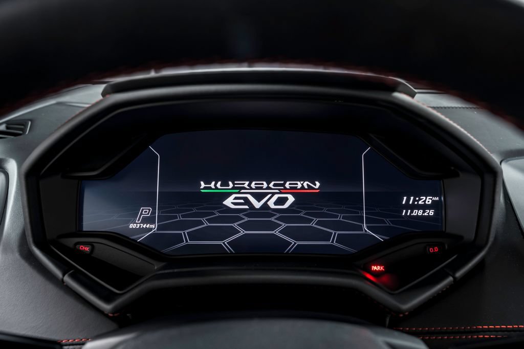 Used 2021 Lamborghini Huracan EVO RWD image 14