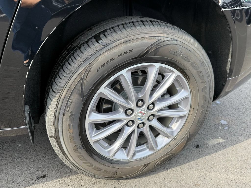 Used 2024 Buick Enclave Essence FWD image 31