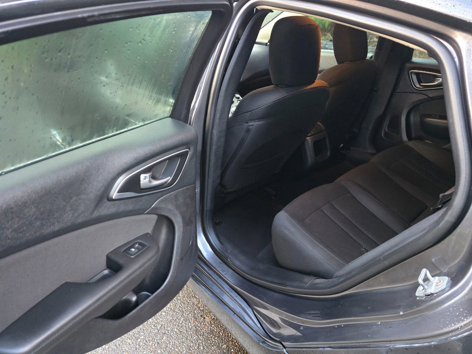 Used 2016 Chrysler 200 Limited w/ Convenience Group image 14