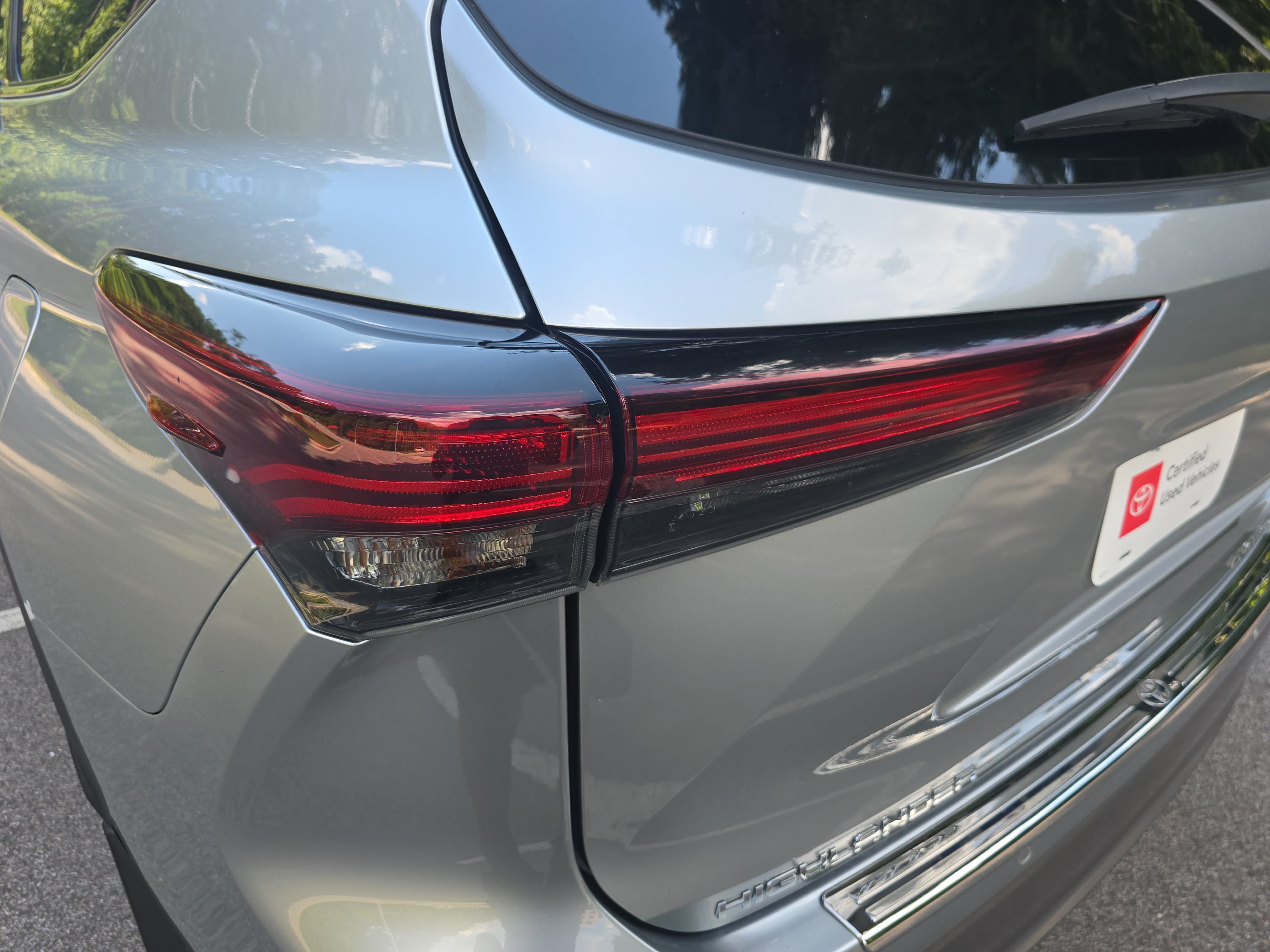 Used 2024 Toyota Highlander Platinum AWD/4WD image 35