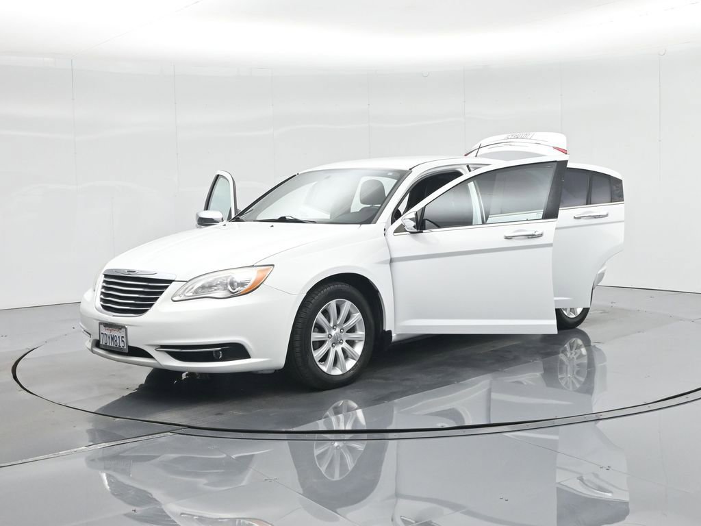 Used 2014 Chrysler 200 Limited image 31
