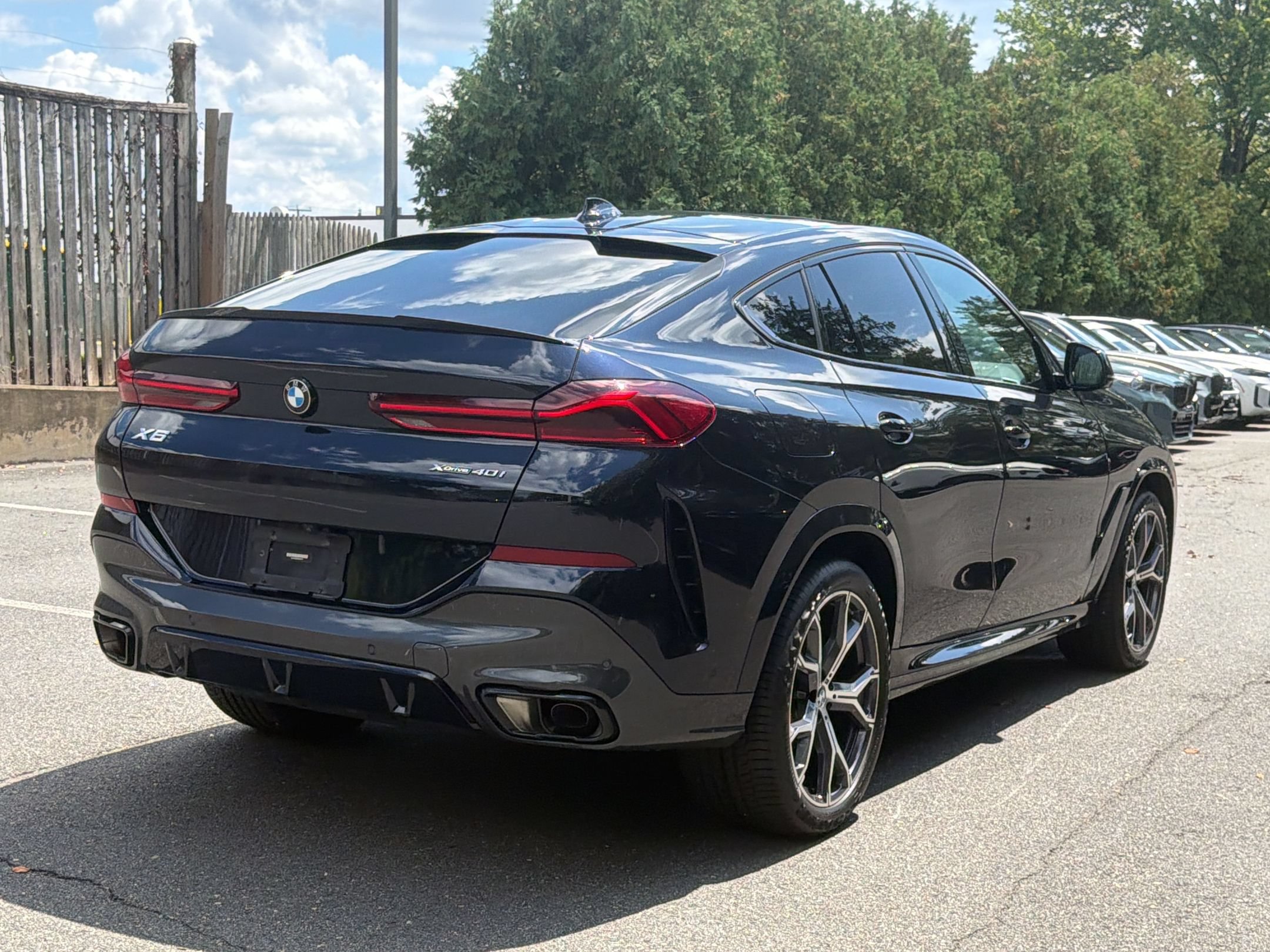 Used 2023 BMW X6 xDrive40i w/ Executive Package AWD/4WD image 9